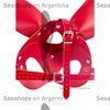 Mascara en cuerina roja de conejo